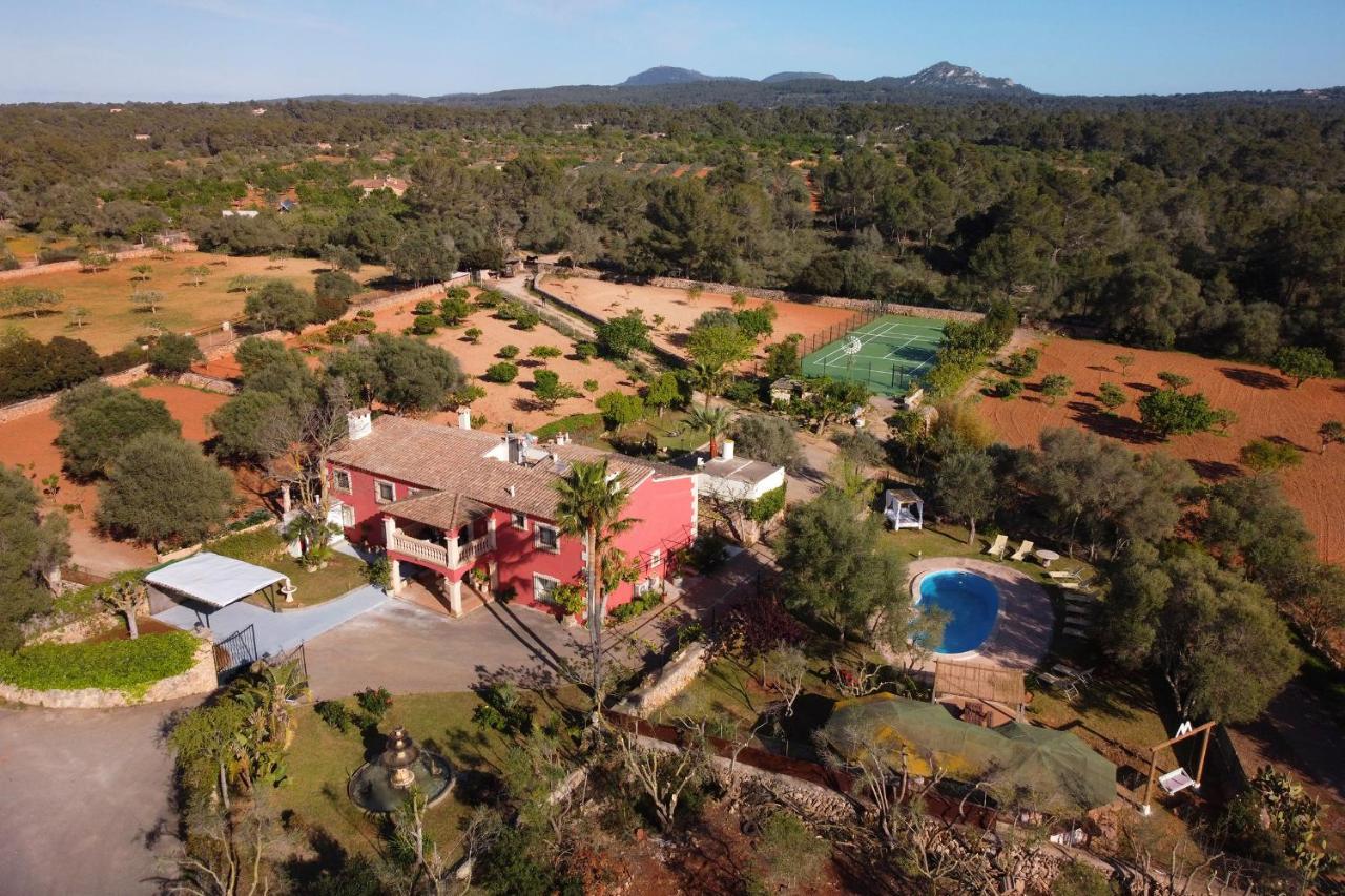 Monsebo, Pool Tennis & Minigolf Villa *