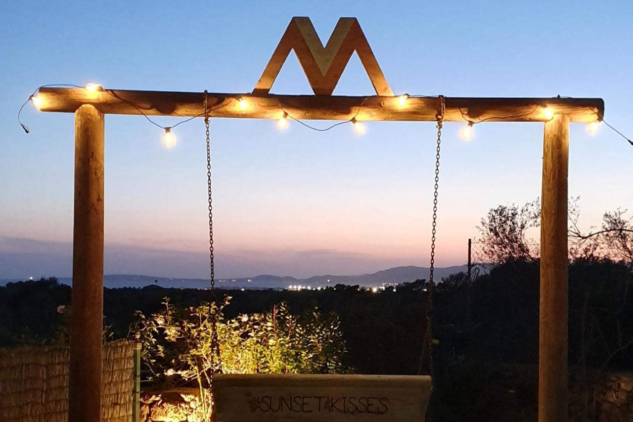 Monsebo, Pool Tennis & Minigolf Villa